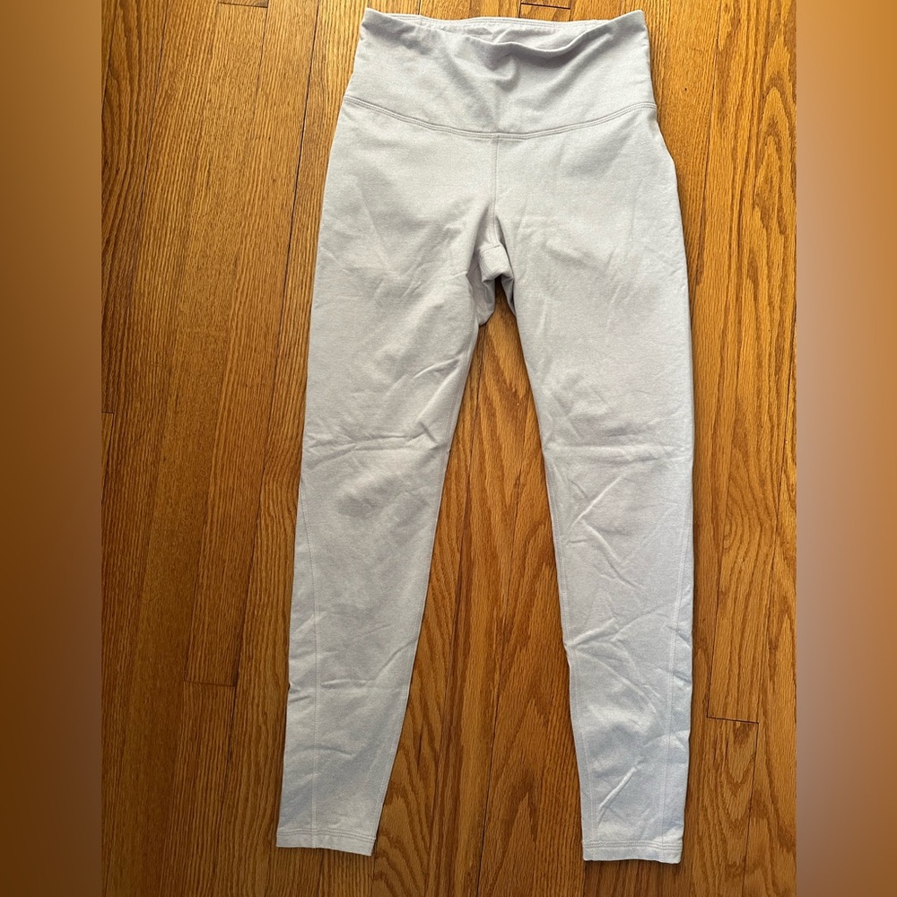 Old Navy fleece lined leggings
Size medium